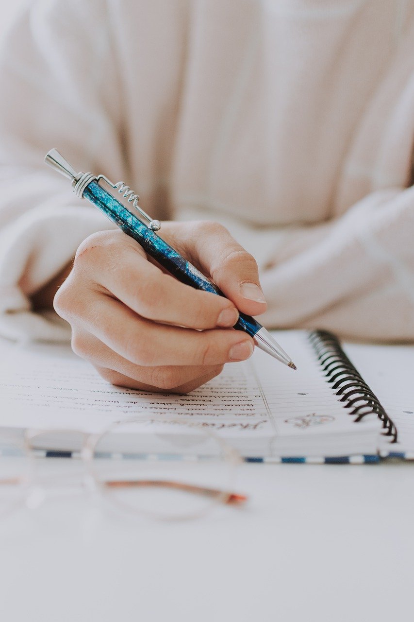 write, notebook, pen-4491416 Belastingaangifte Particulier